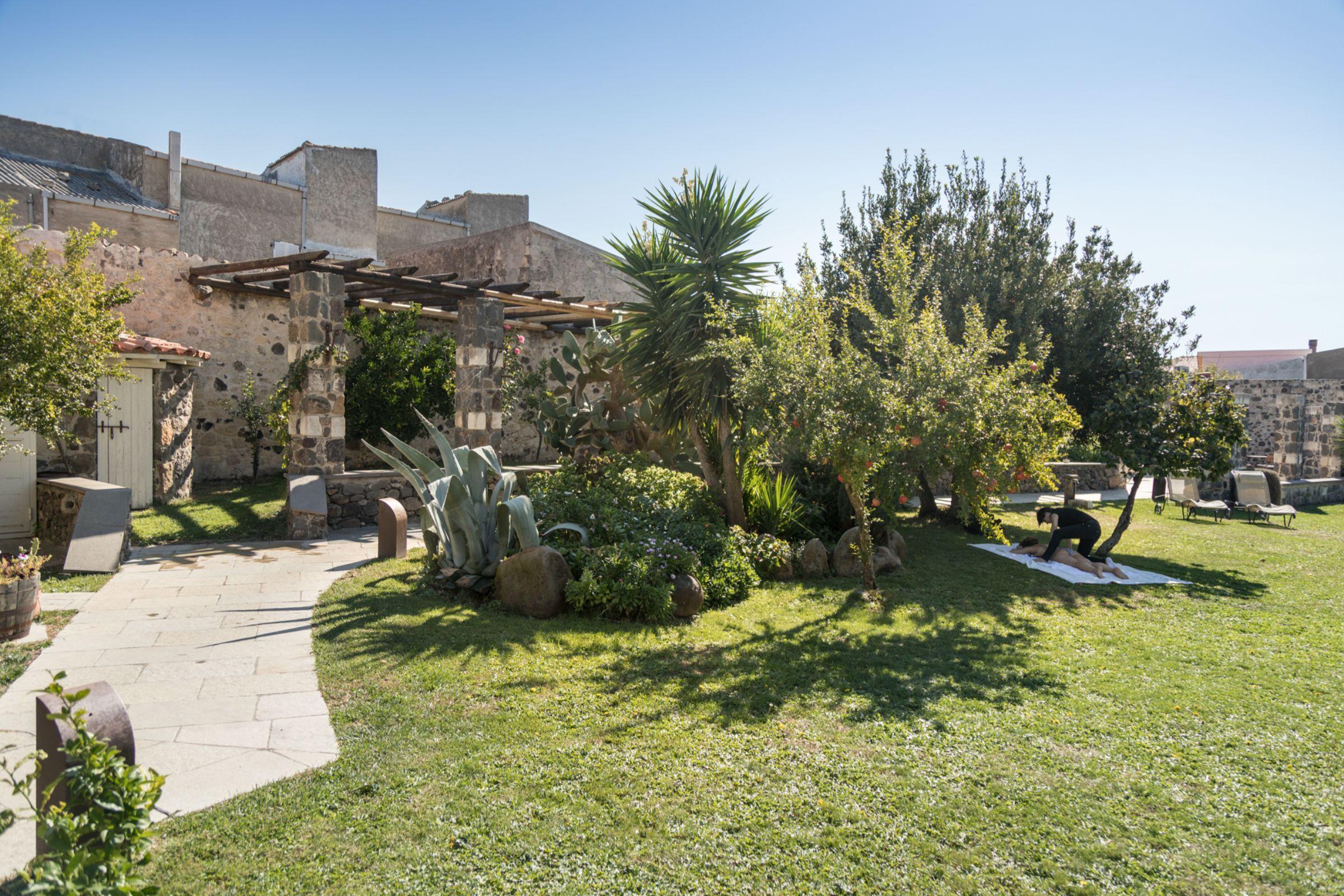 Il Cortiletto Hotel Maison Tresnuraghes Exterior photo