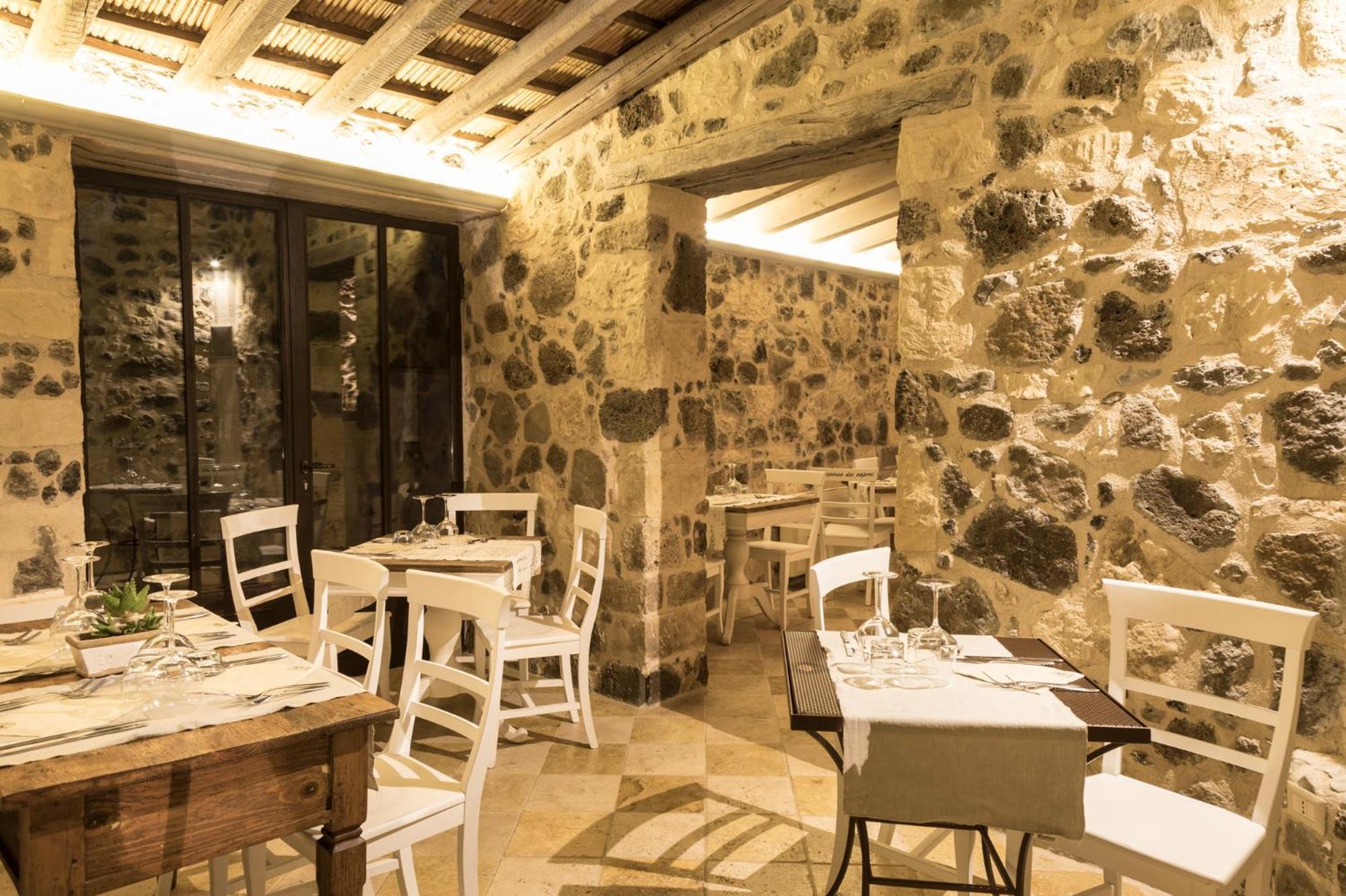 Il Cortiletto Hotel Maison Tresnuraghes Exterior photo